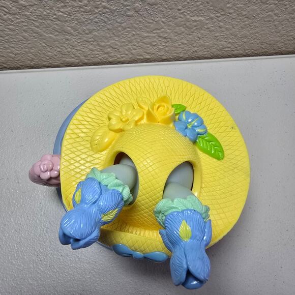 Vintage Tea Bunnies Iris Bouquet The Carrot Cake Bakery Bunny with Hat & Mug - Picture 3 of 9